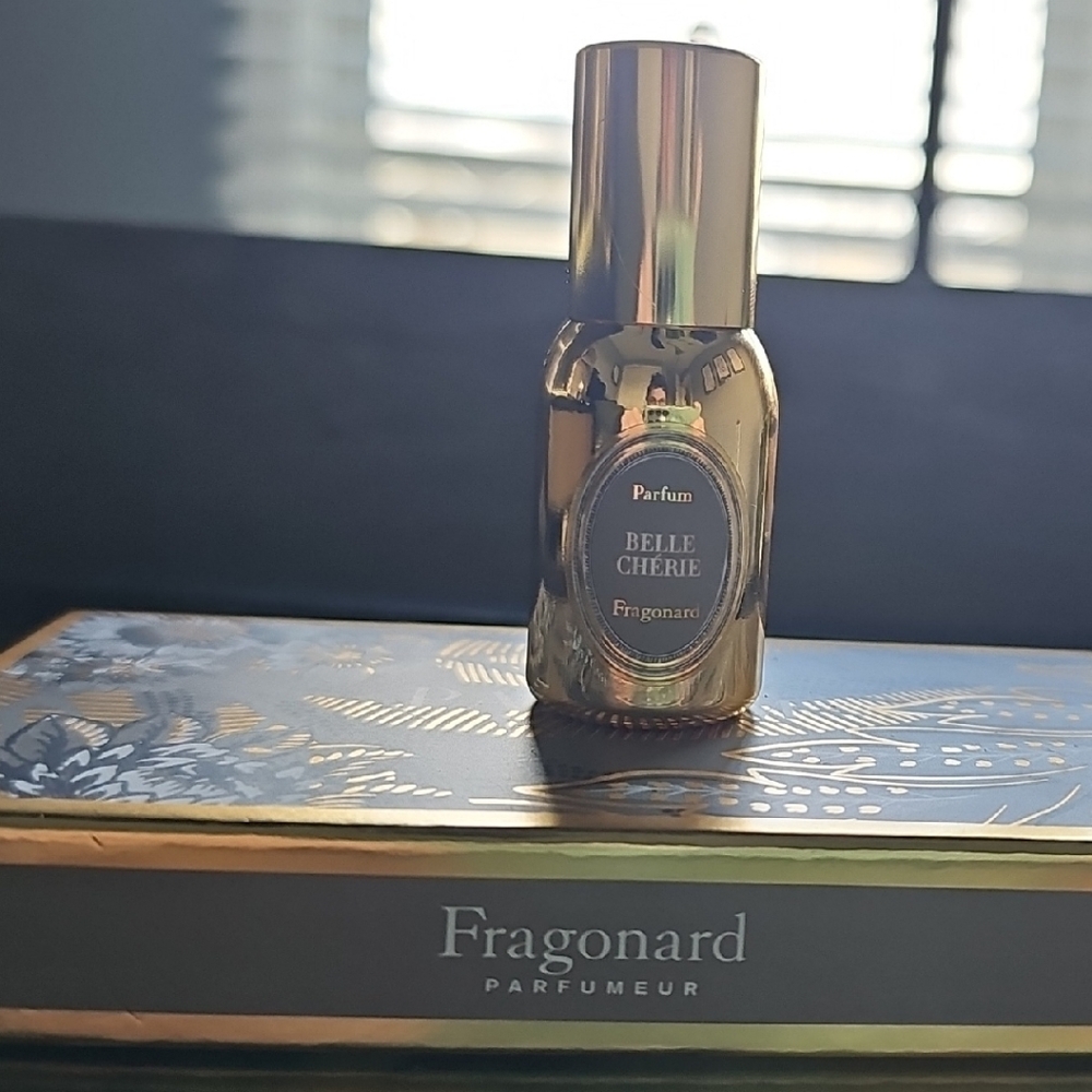 Fragonard Belle Chérie Parfum in Metallic Gold Bottle